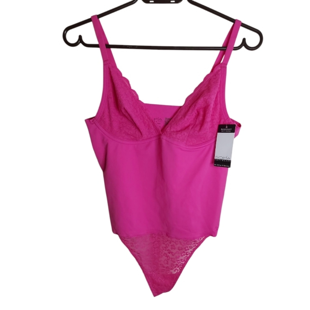 NWT Sophia Vergara Pink Lace Thong Bodysuit
